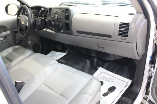 Used 2011 Chevrolet Silverado 2500 W/T RWD image 16