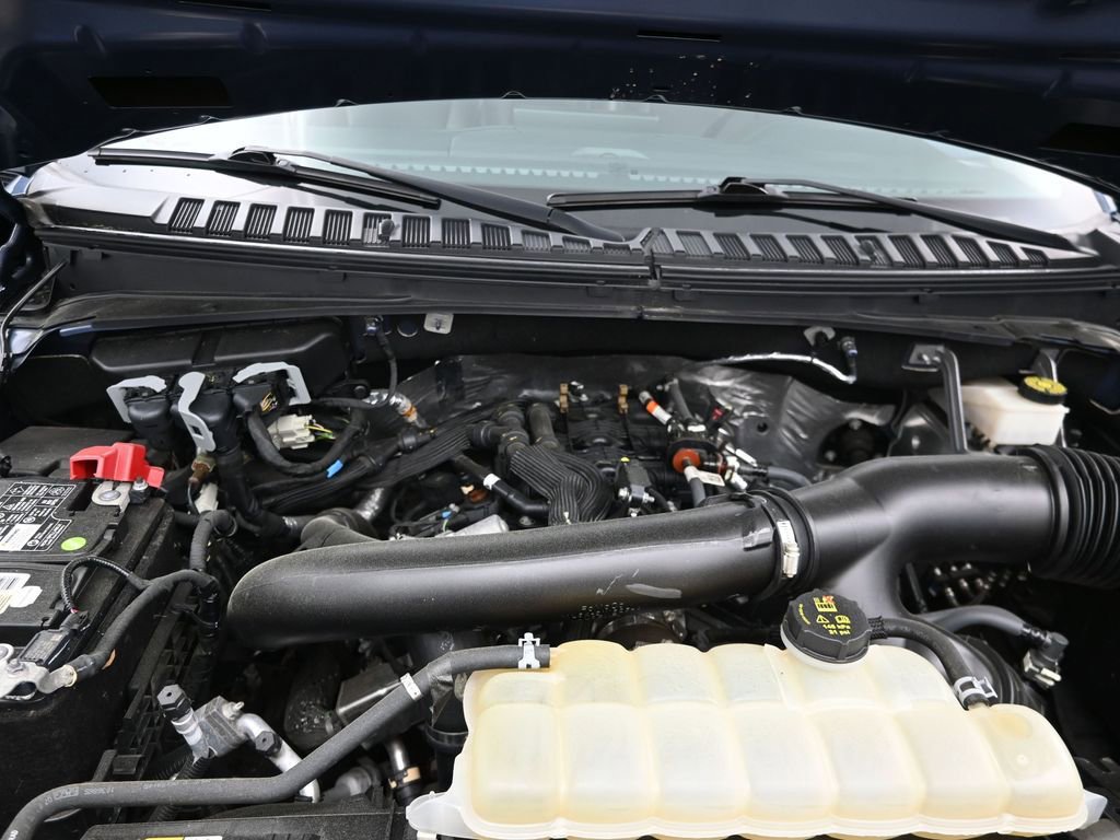 Used 2022 Ford Expedition XLT image 11