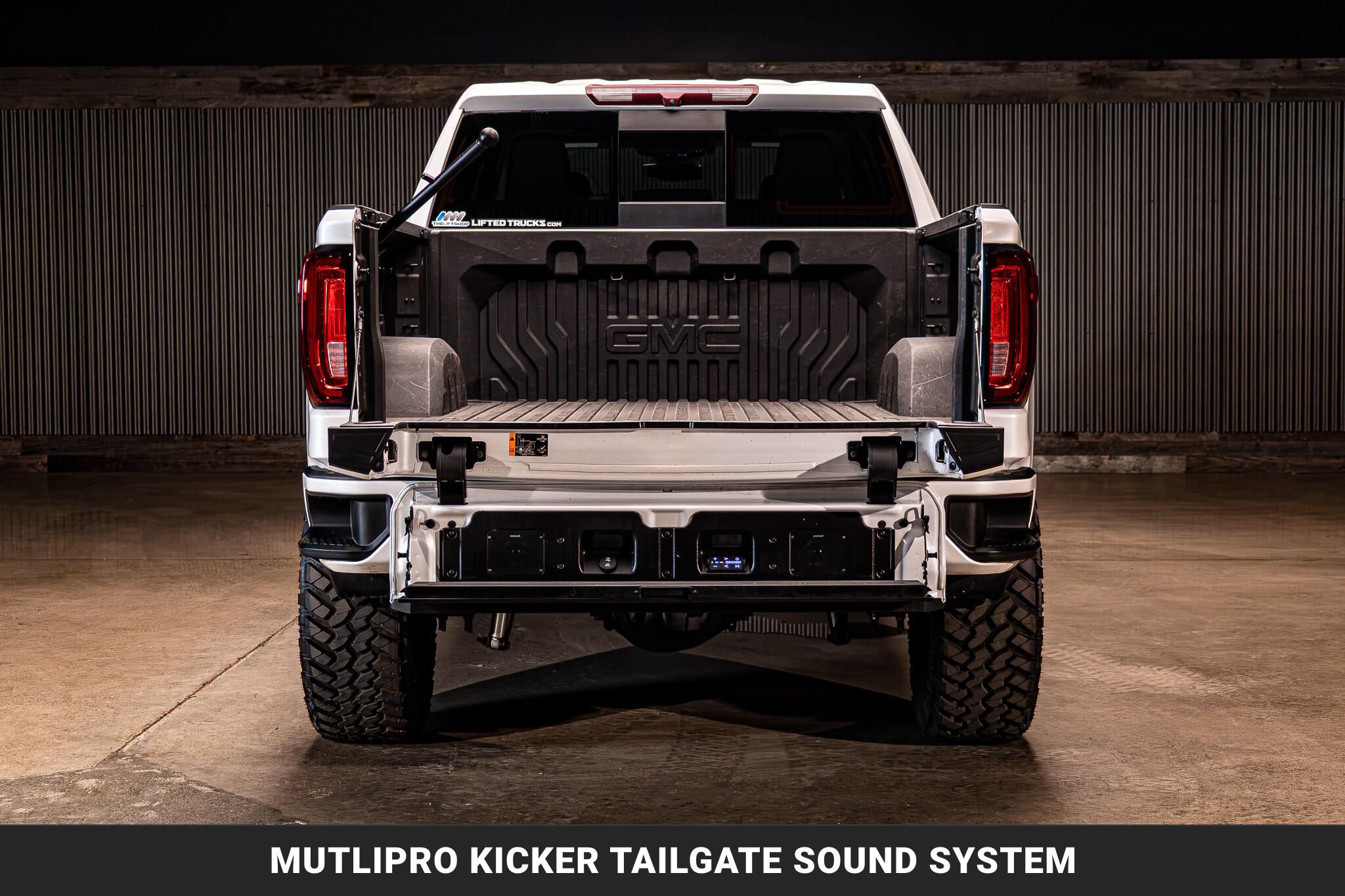 Used 2023 GMC Sierra 1500 Denali w/ Denali Carbonpro Edition AWD/4WD image 9