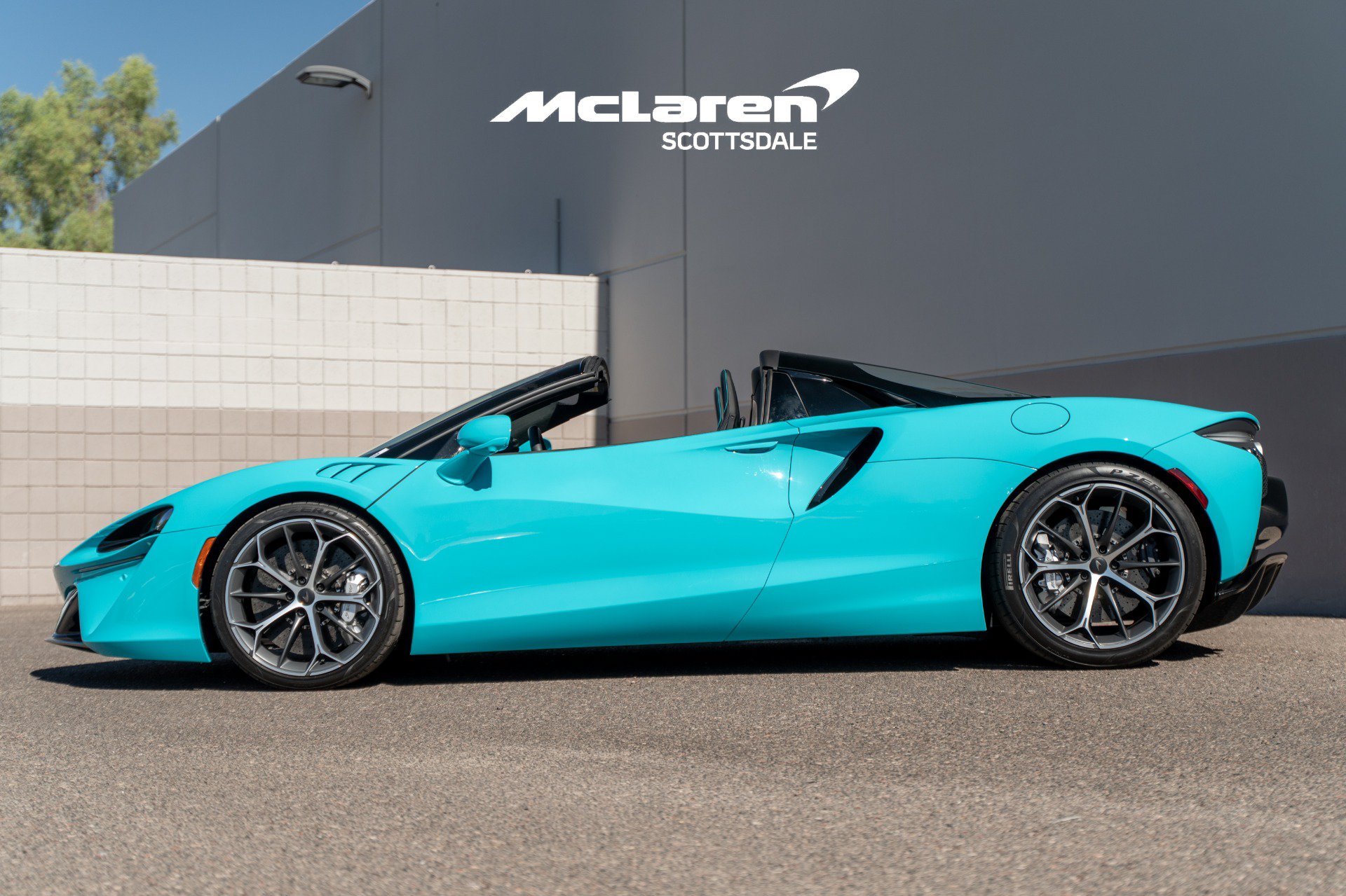 New 2026 McLaren Artura Spider RWD image 4