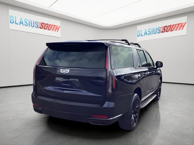 Used 2023 Cadillac Escalade ESV Sport Platinum w/ LPO, ONYX Package image 3