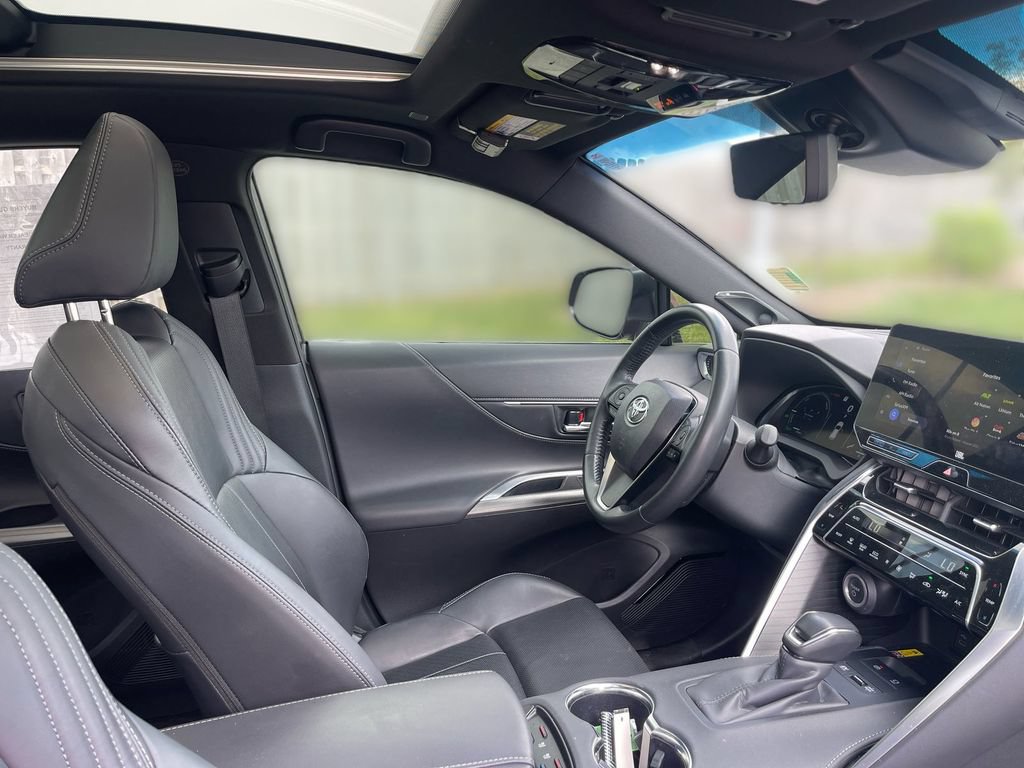 Used 2023 Toyota Venza Limited AWD/4WD image 40