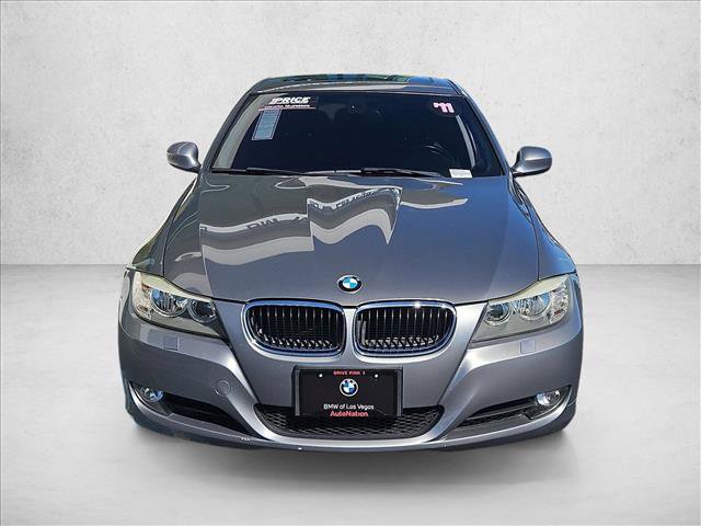 Used 2011 BMW 328i xDrive Sedan AWD/4WD image 2
