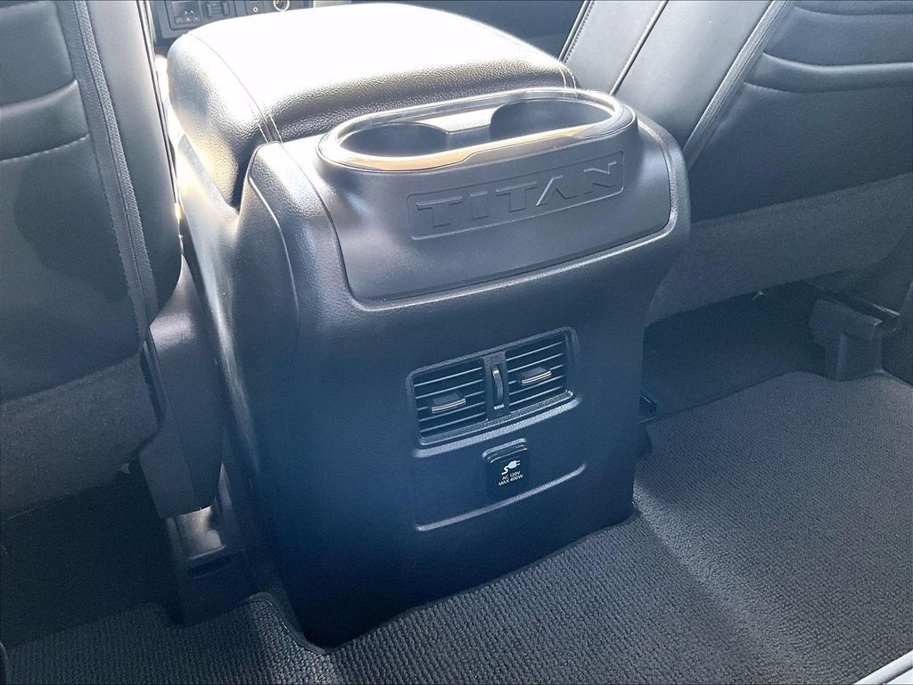 Used 2017 Nissan Titan PRO-4X AWD/4WD image 35