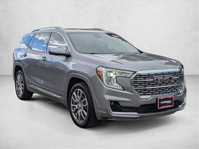Used 2023 GMC Terrain Denali w/ Denali Premium Package image 3