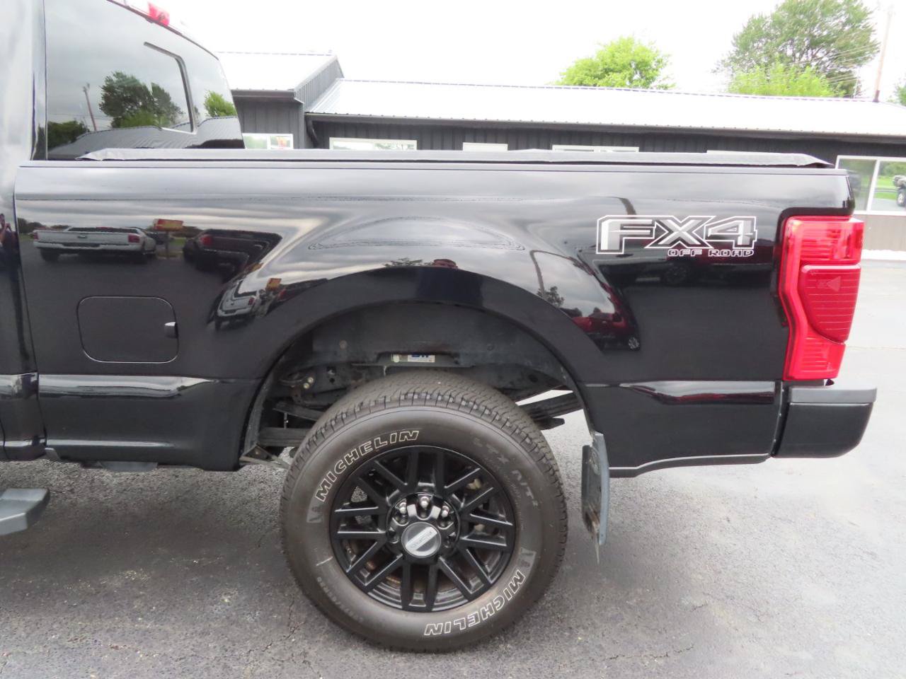 Used 2022 Ford F350 XLT w/ Black Appearance Package AWD/4WD image 13