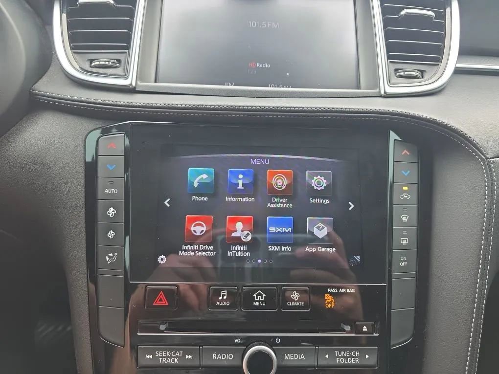 Used 2019 INFINITI QX50 Luxe FWD image 29