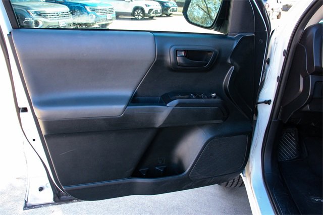 Used 2017 Toyota Tacoma SR image 12