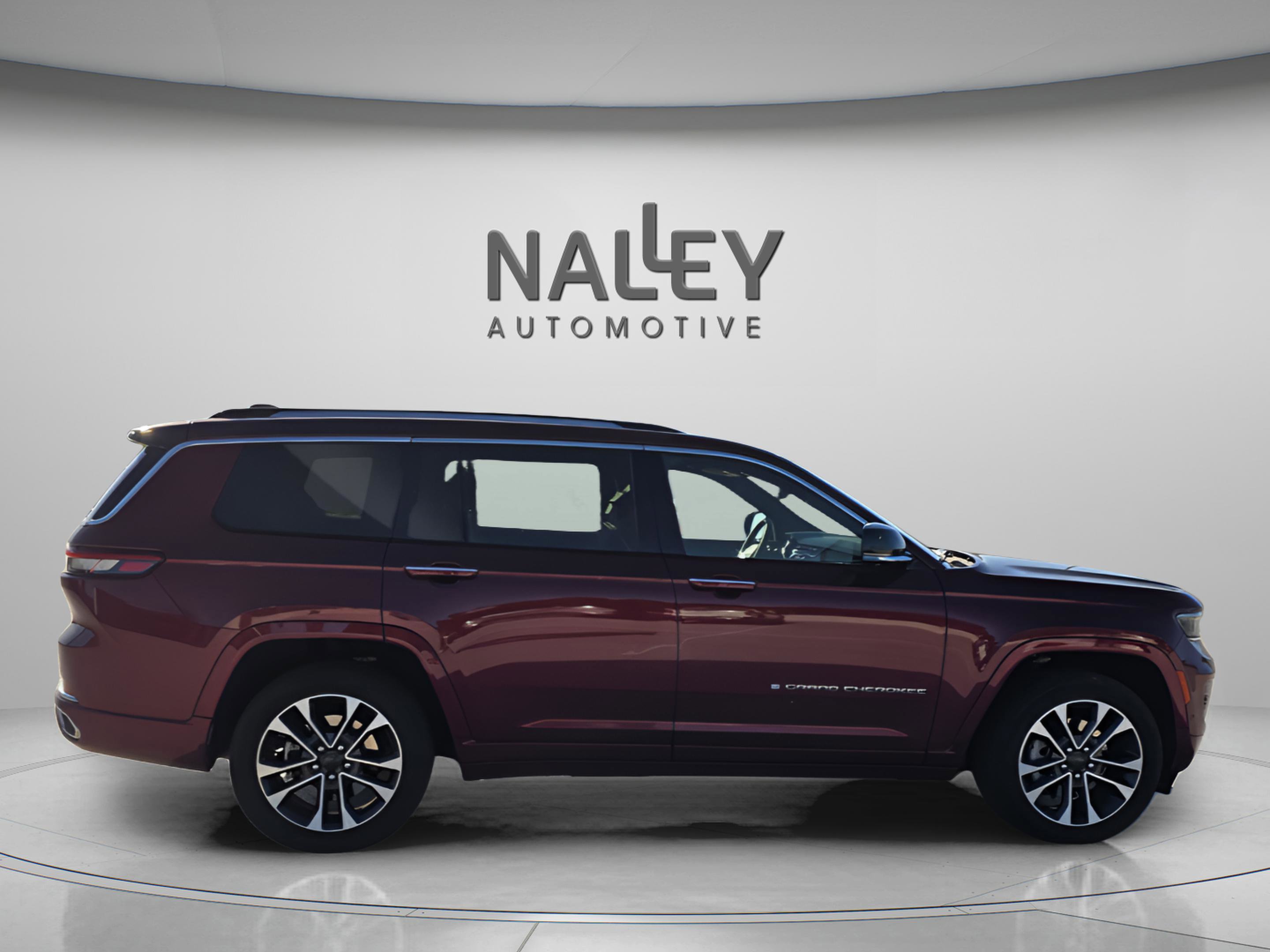 Used 2022 Jeep Grand Cherokee L Overland w/ Advanced Protech Group III image 6