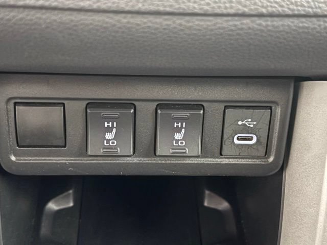 Used 2025 Toyota Corolla Cross XLE FWD image 26