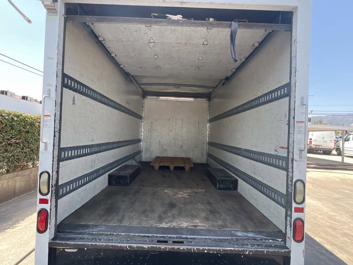 Used 2013 Chevrolet Express 3500 w/ Chrome Appearance Package image 6