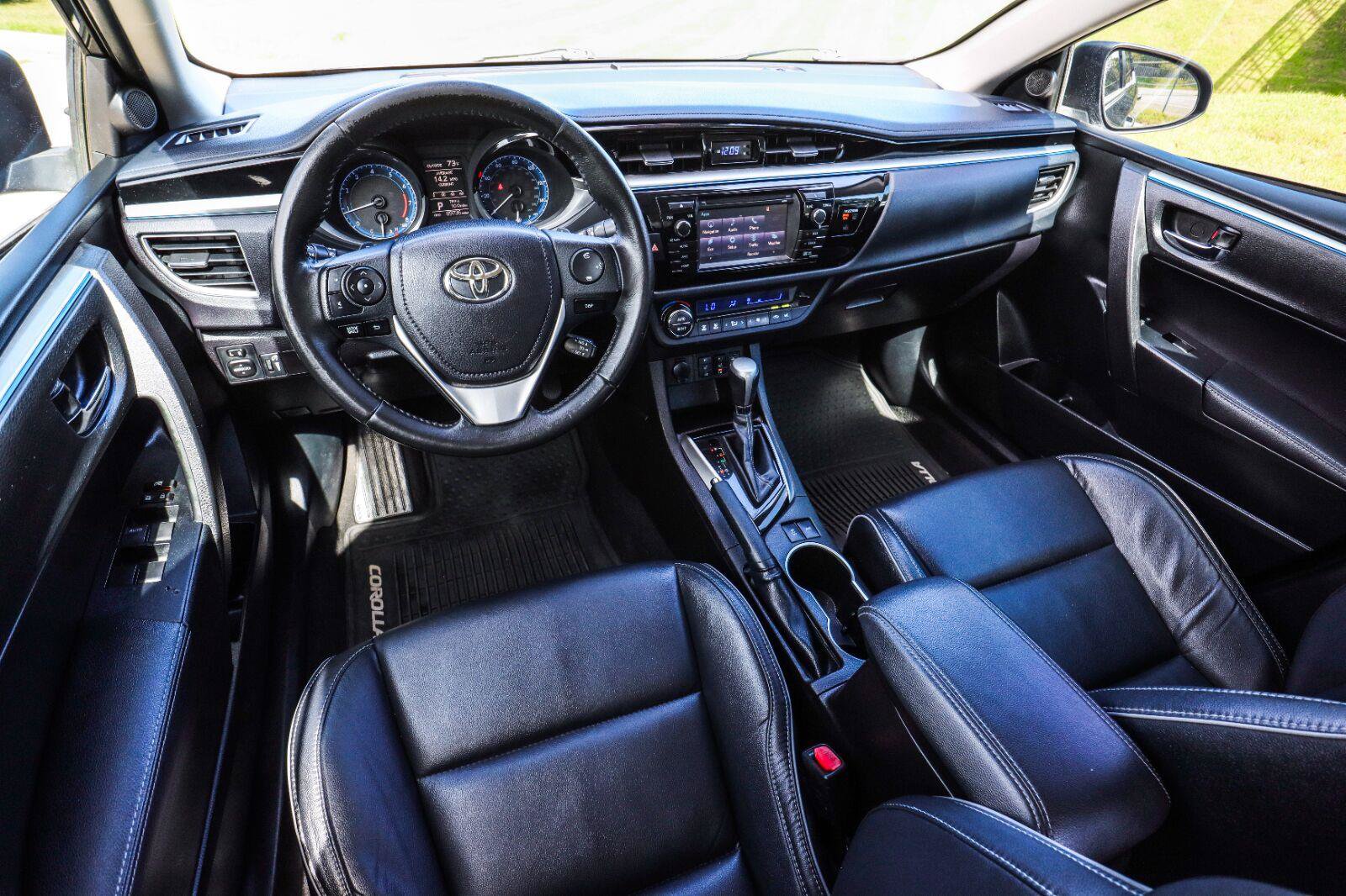 Used 2015 Toyota Corolla S Premium FWD image 23