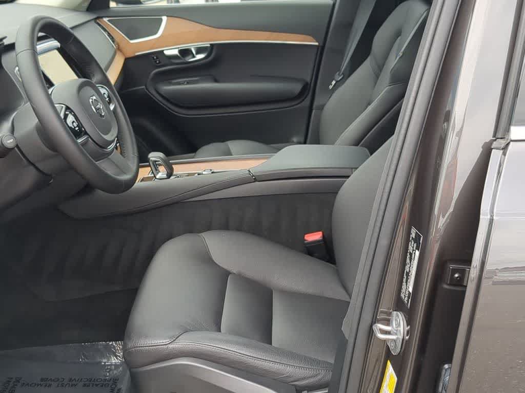 Certified 2024 Volvo XC90 B6 Plus w/ Protection Package Premier AWD/4WD image 15