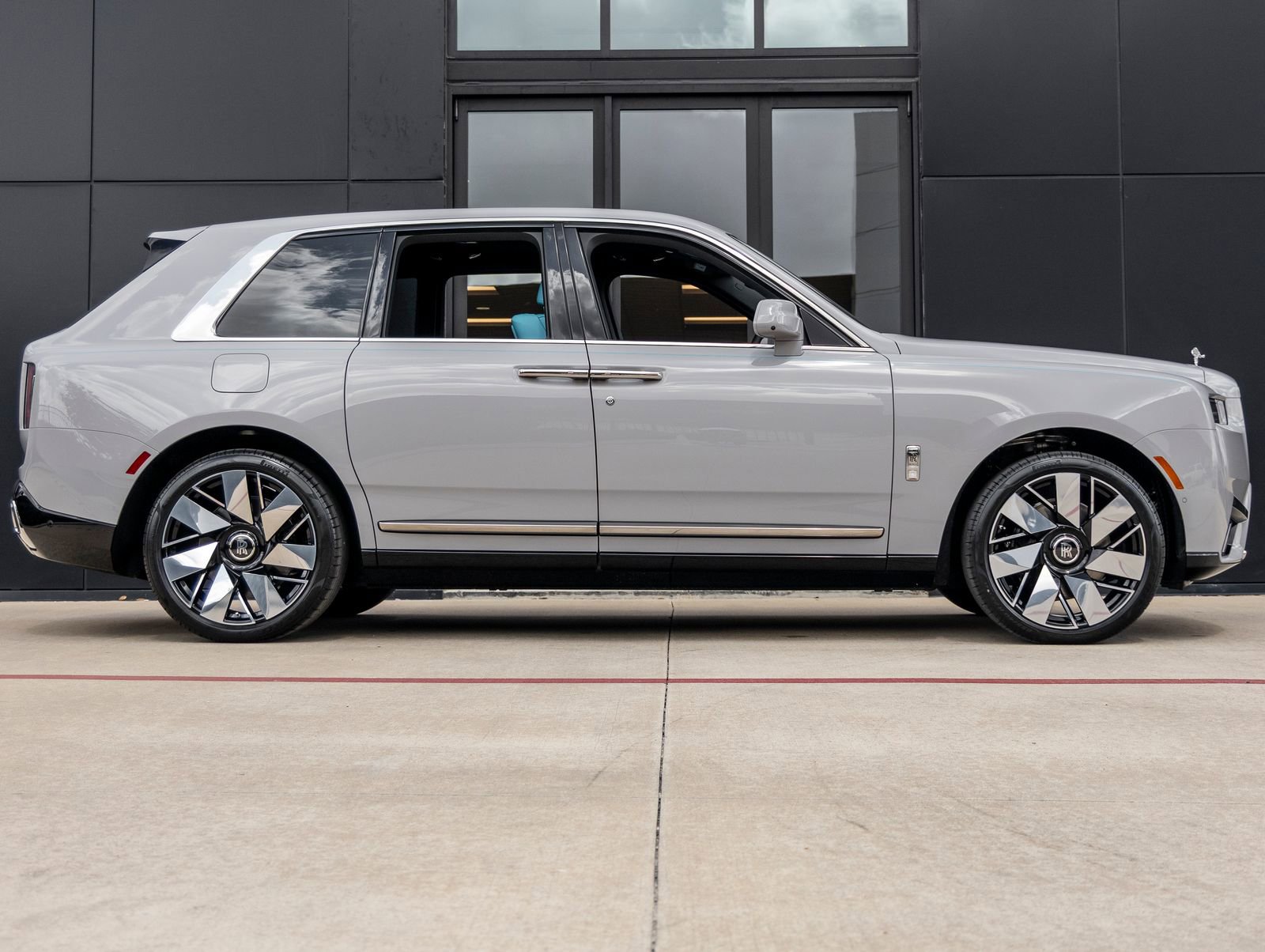 New 2026 Rolls-Royce Cullinan image 22