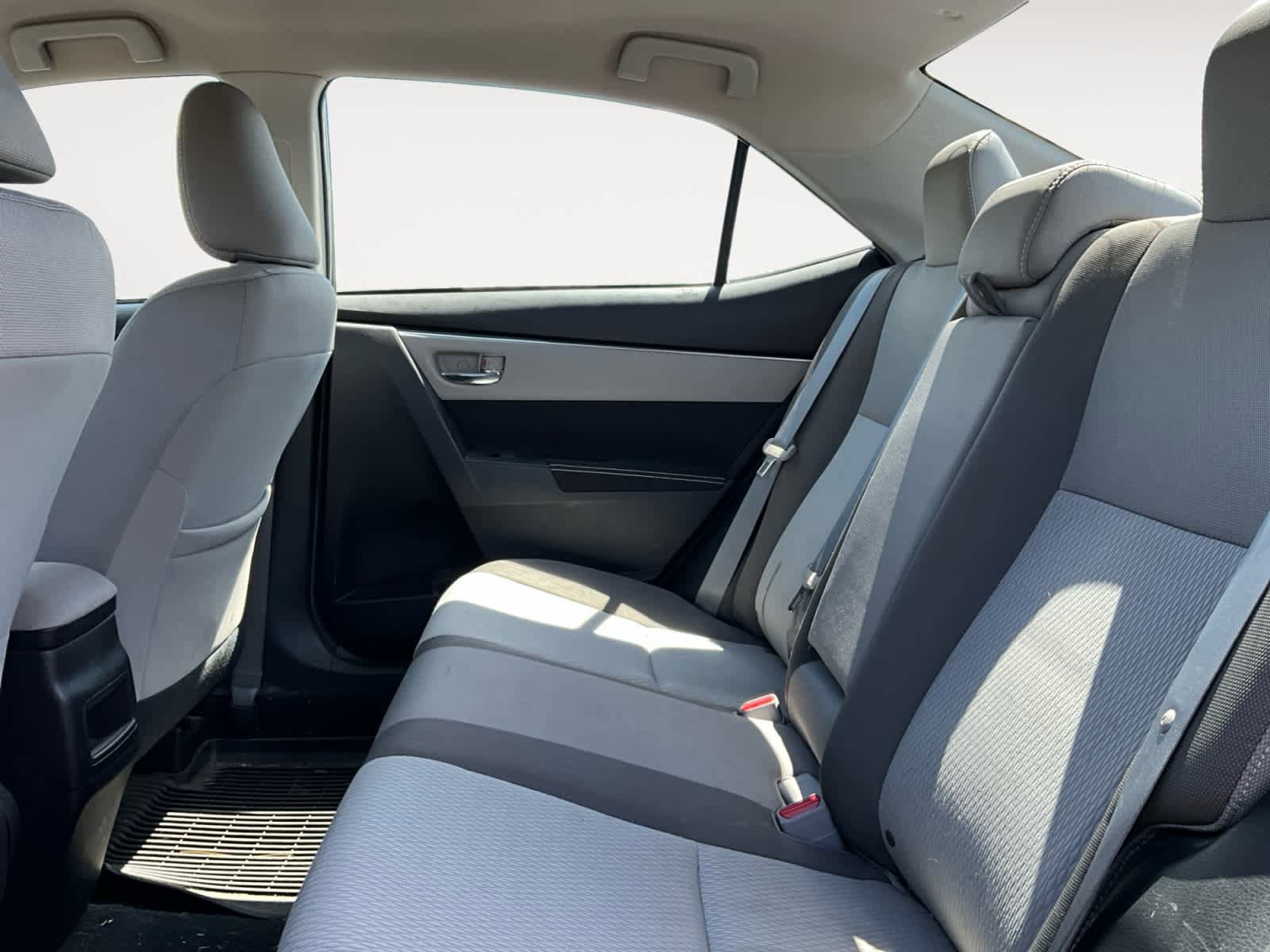 Used 2019 Toyota Corolla LE FWD image 15
