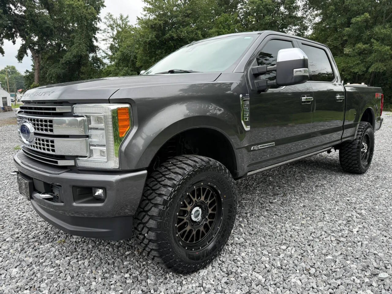 Used 2018 Ford F250 Platinum w/ Platinum Ultimate Package AWD/4WD image 3