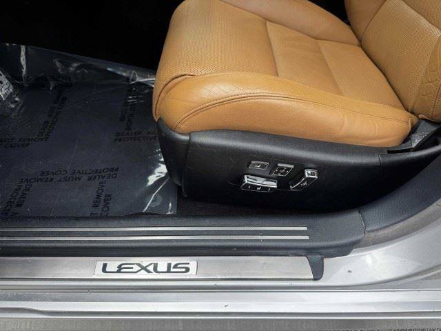 Used 2014 Lexus LS 460 w/ F Sport Package RWD image 18
