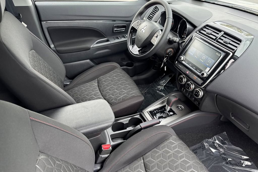New 2026 Mitsubishi Outlander Sport LE AWD/4WD image 16