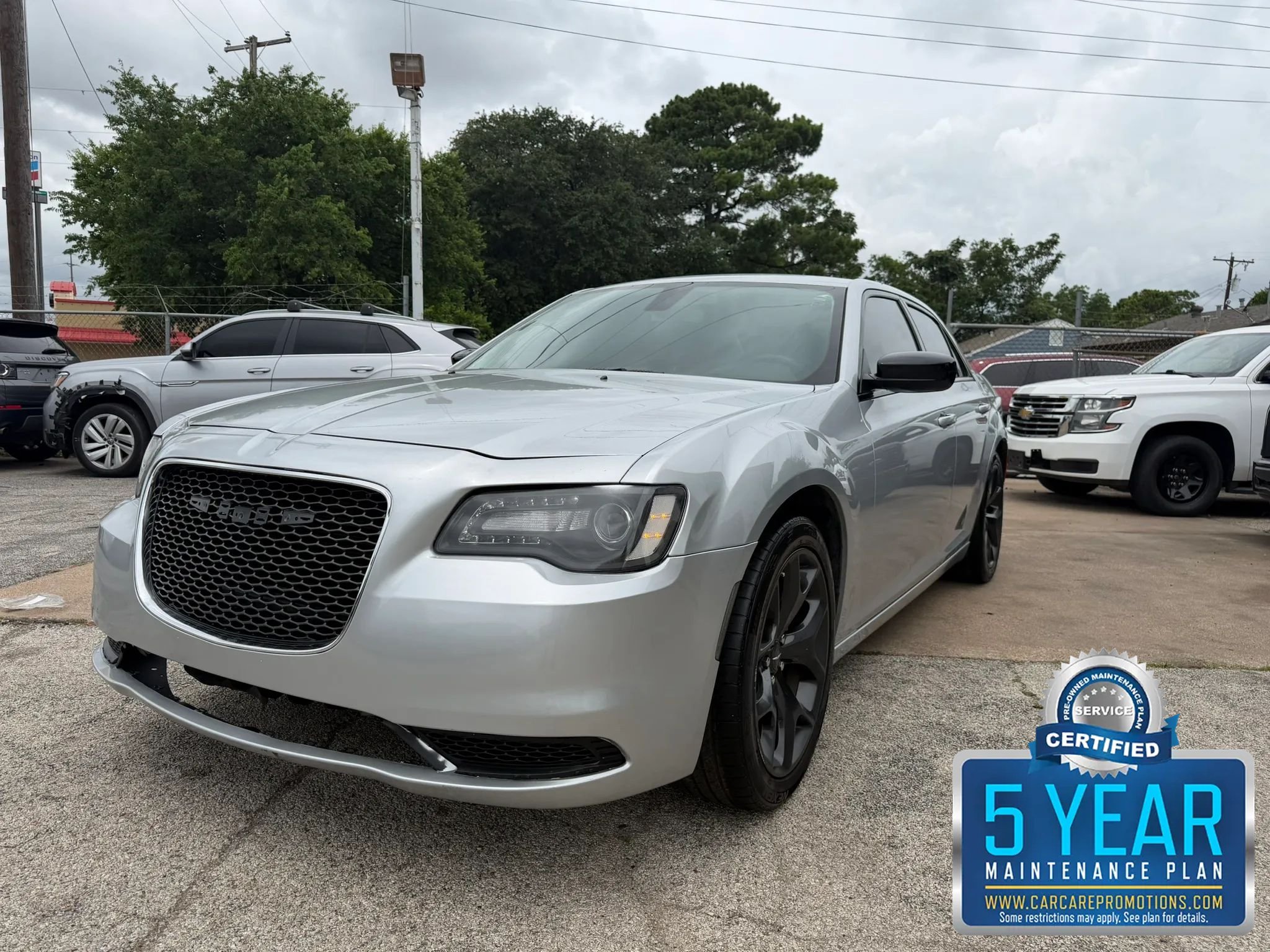 Used 2023 Chrysler 300 Touring w/ Sport Appearance Package RWD image 1