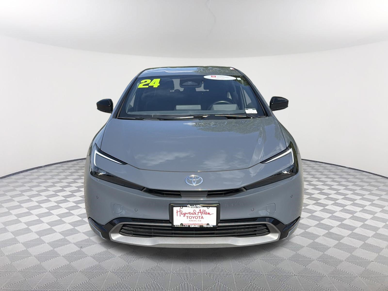 Certified 2024 Toyota Prius XLE AWD/4WD image 2