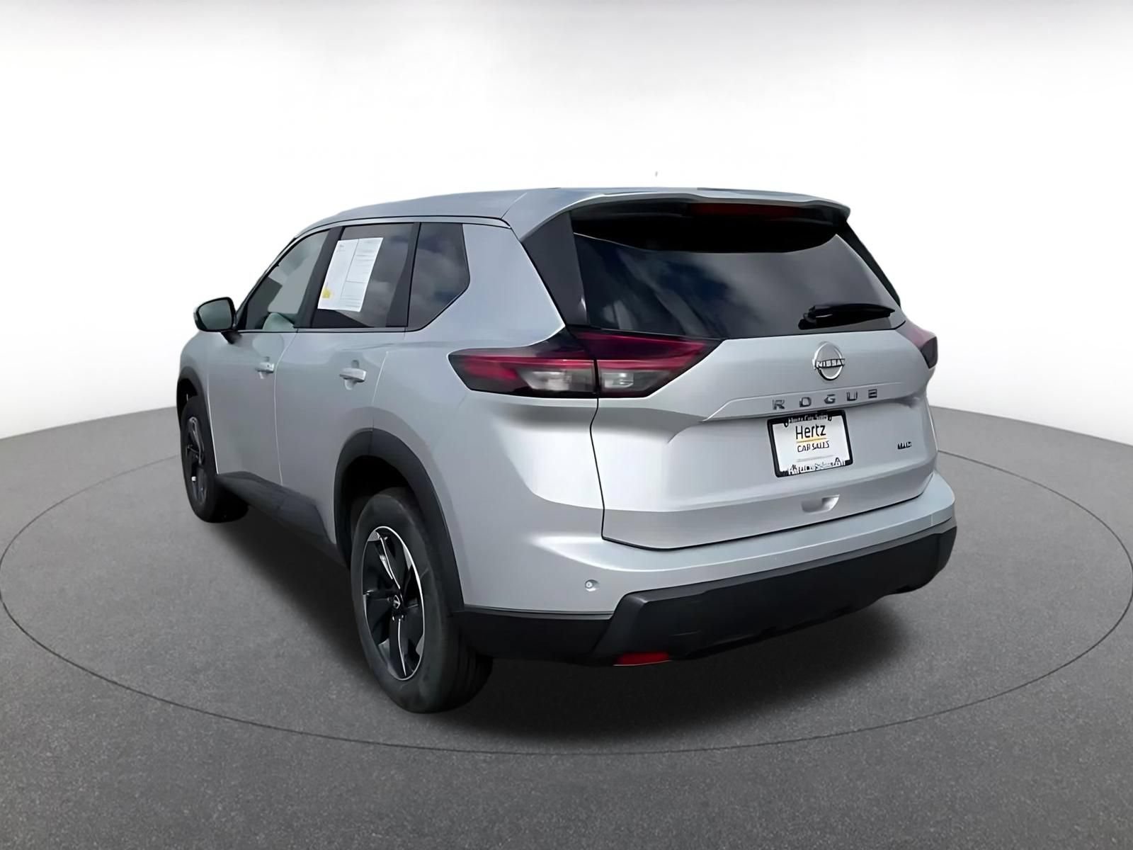 Used 2025 Nissan Rogue SV AWD/4WD image 10