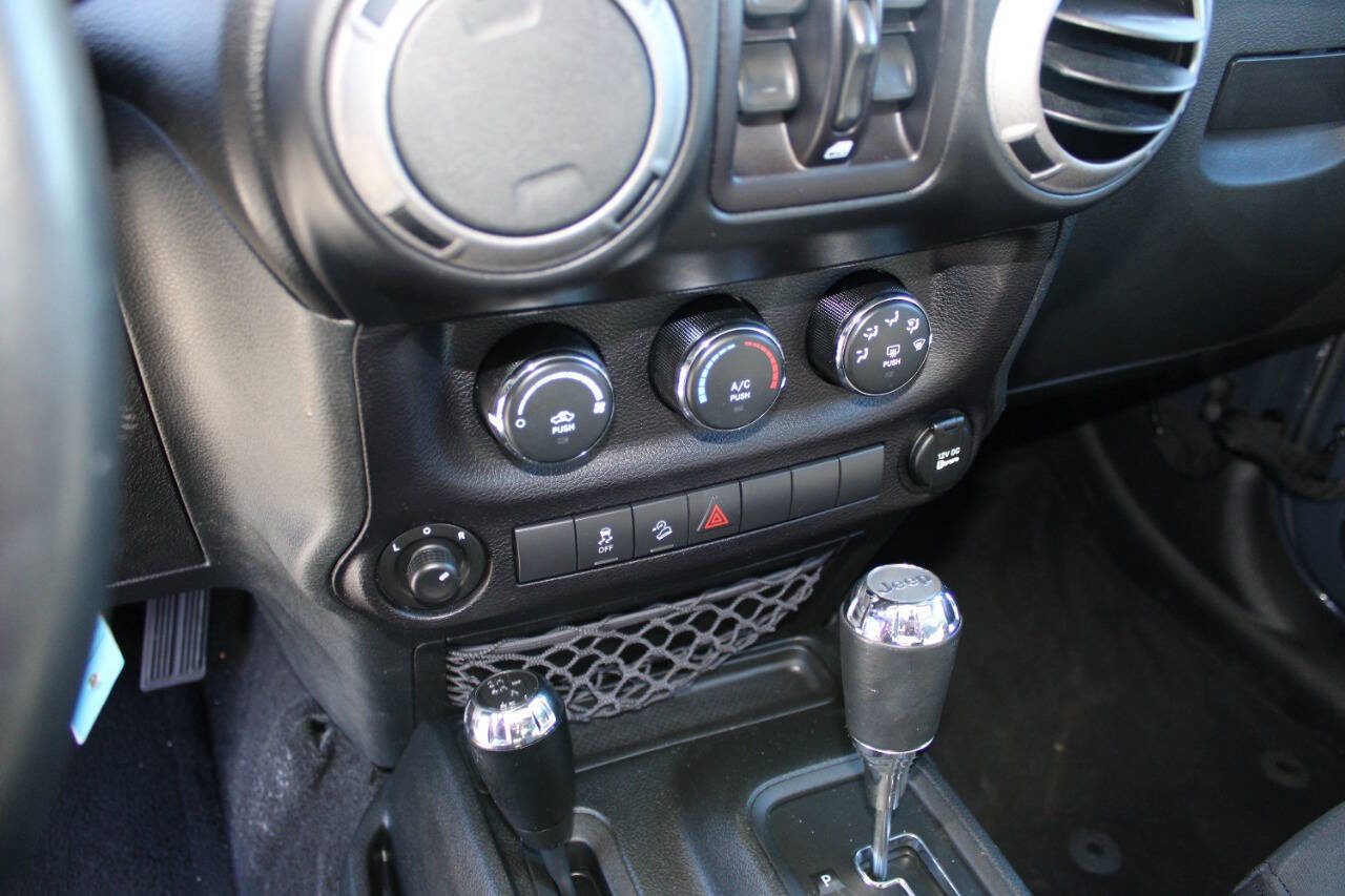 Used 2017 Jeep Wrangler Unlimited Sport w/ Quick Order Package 24S image 16