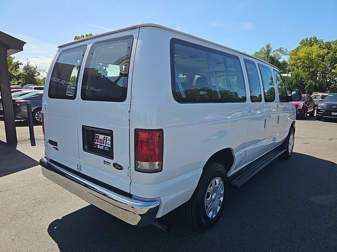 Used 2012 Ford E-350 and Econoline 350 Super Duty Wagon RWD image 3