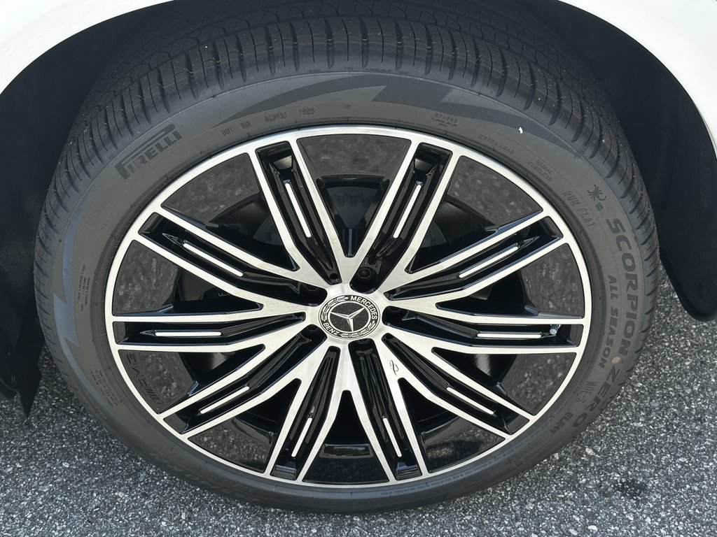 New 2027 Mercedes-Benz EQE 320+ SUV image 23