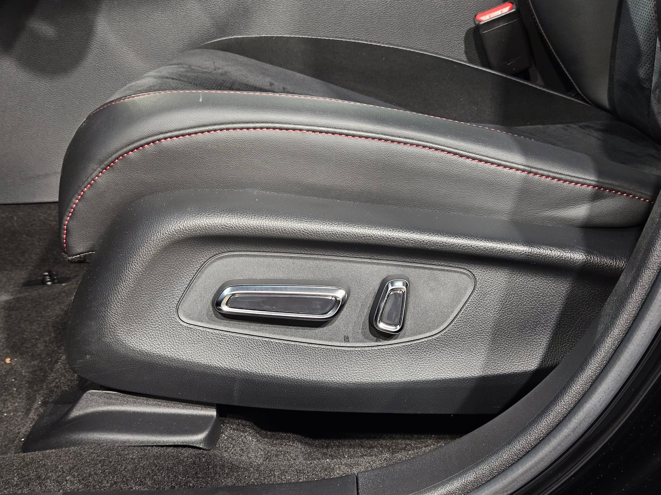 Used 2025 Acura ADX A-Spec FWD image 23