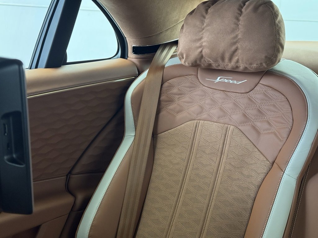 New 2026 Bentley Flying Spur Plug-In Hybrid image 18