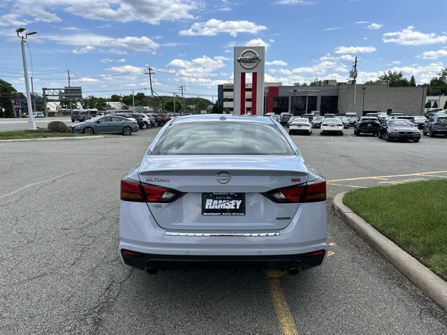 Certified 2023 Nissan Altima 2.0 SR FWD image 7