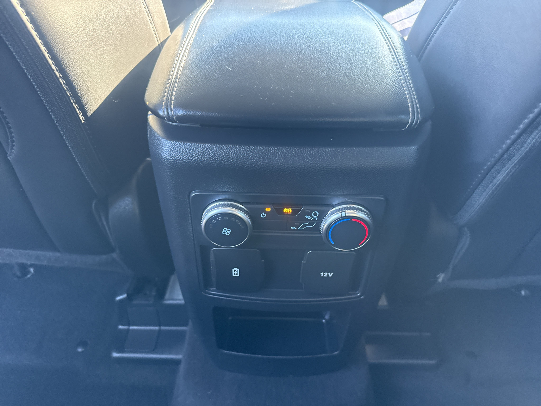 Used 2021 Ford Explorer XLT w/ Equipment Group 202A AWD/4WD image 13