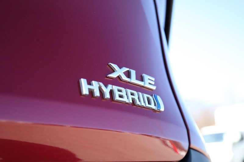 Used 2022 Toyota Sienna XLE image 39