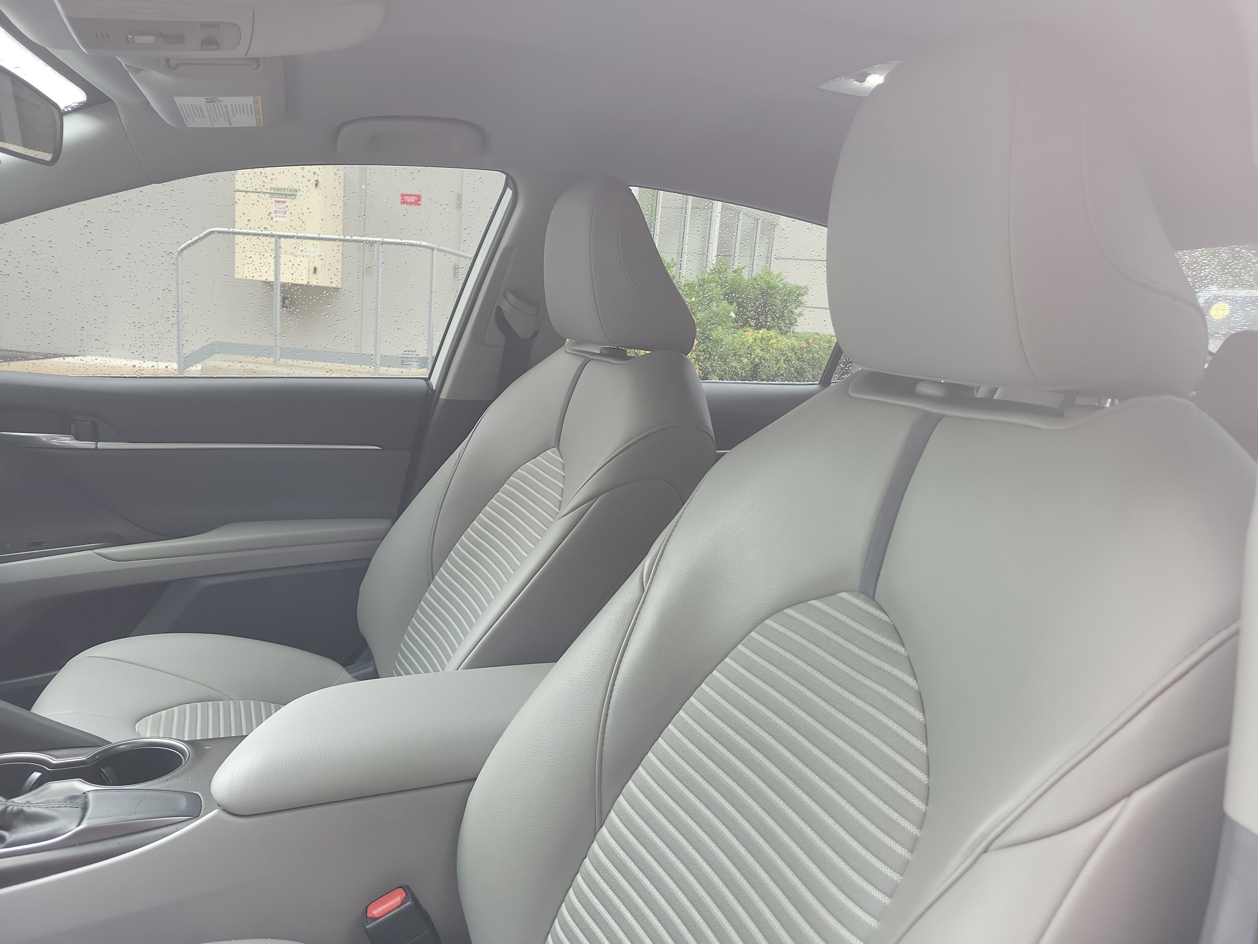 Used 2021 Toyota Camry SE FWD image 19