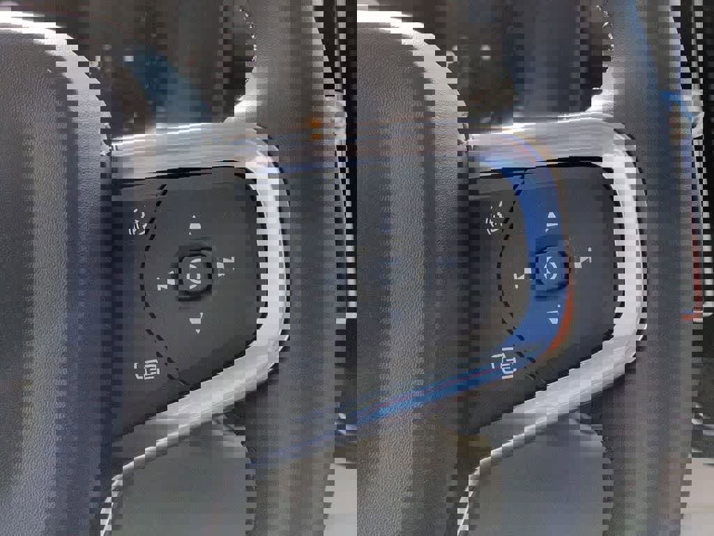 New 2026 Volvo XC40 B5 Ultra w/ Protection Package Premier image 24