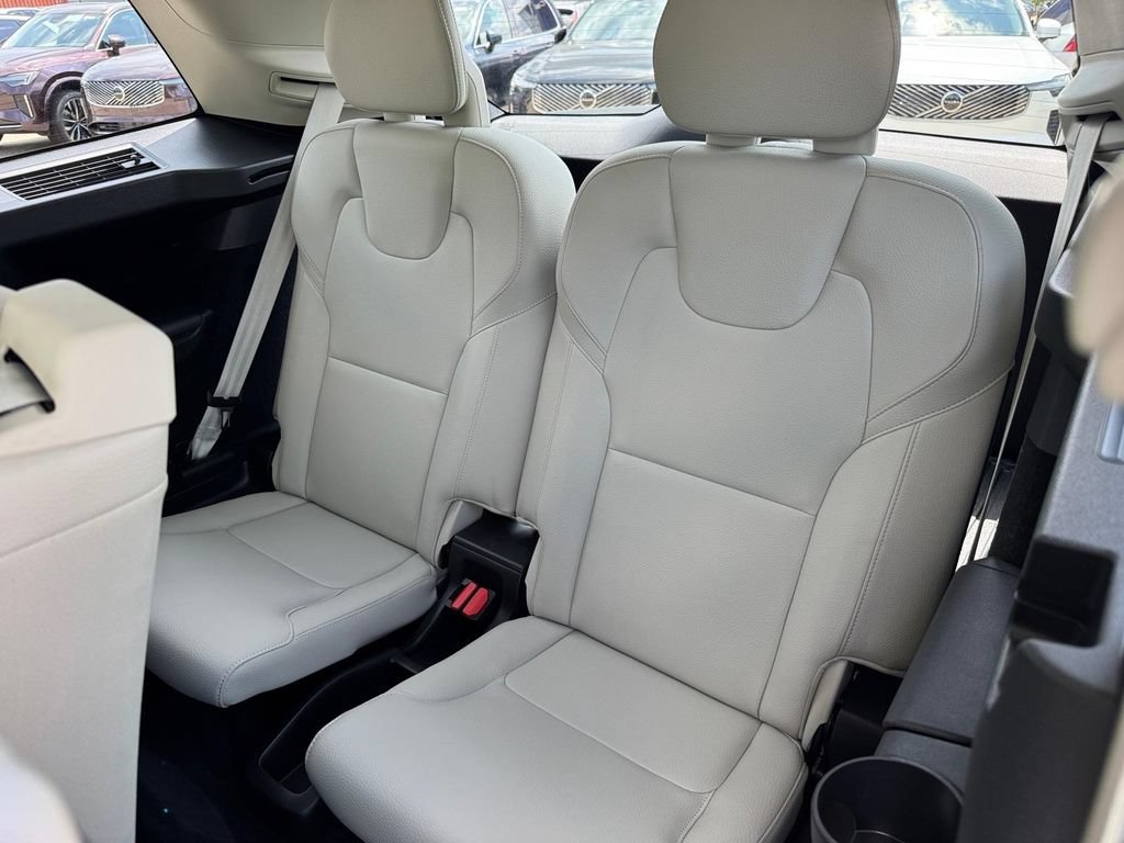 Certified 2023 Volvo XC90 B6 Plus w/ Protection Package AWD/4WD image 10