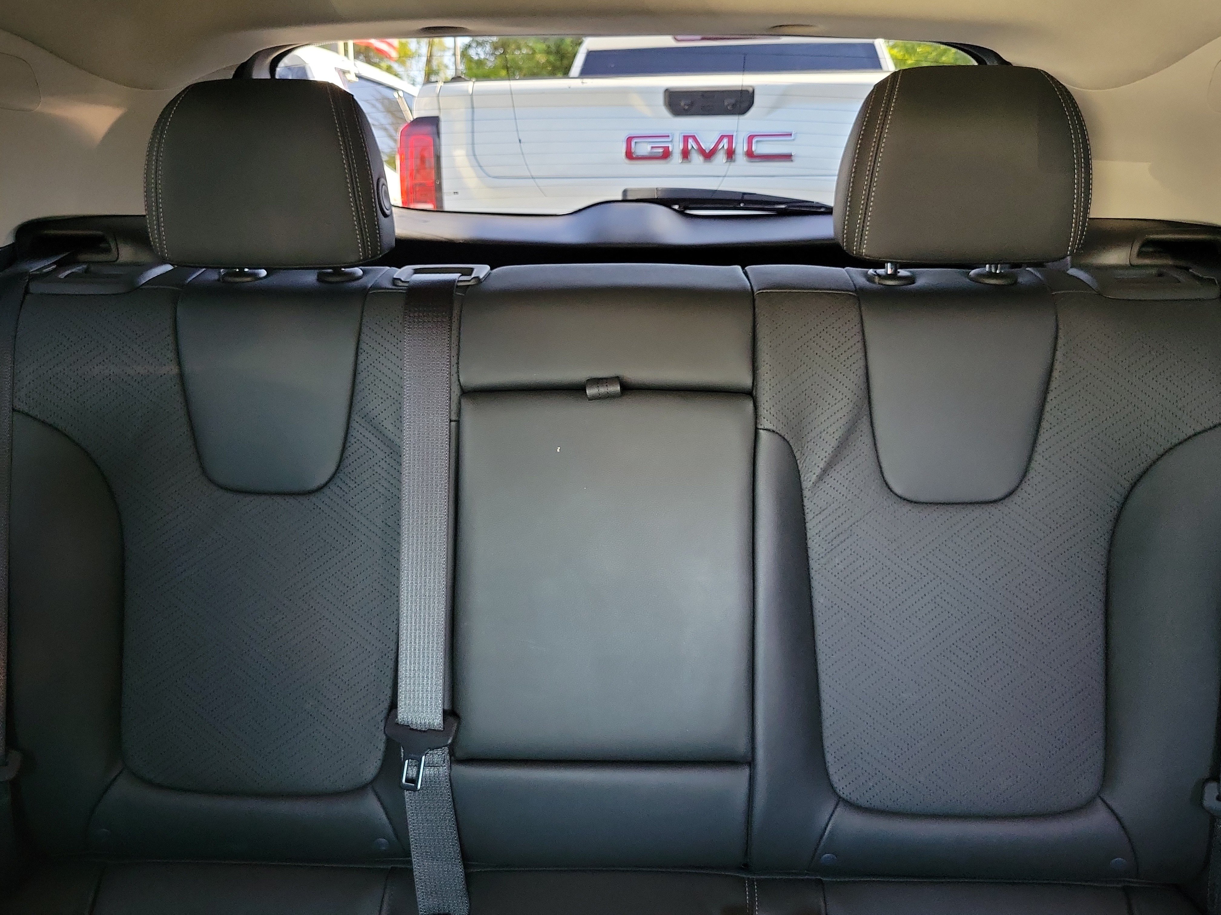 Used 2023 Buick Encore GX Essence w/ Experience Buick Package FWD image 16