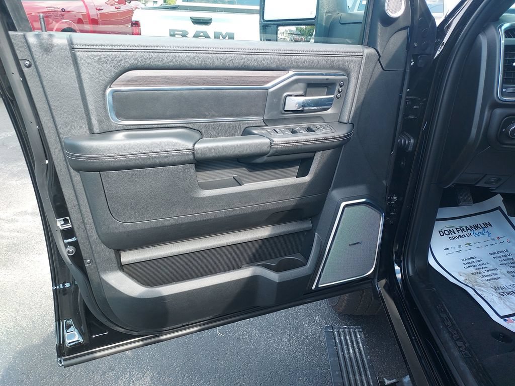 New 2027 RAM 2500 Laramie w/ Night Edition AWD/4WD image 12