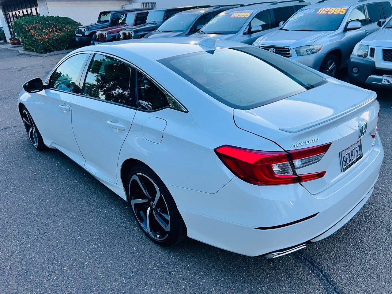 Used 2018 Honda Accord Sport image 4