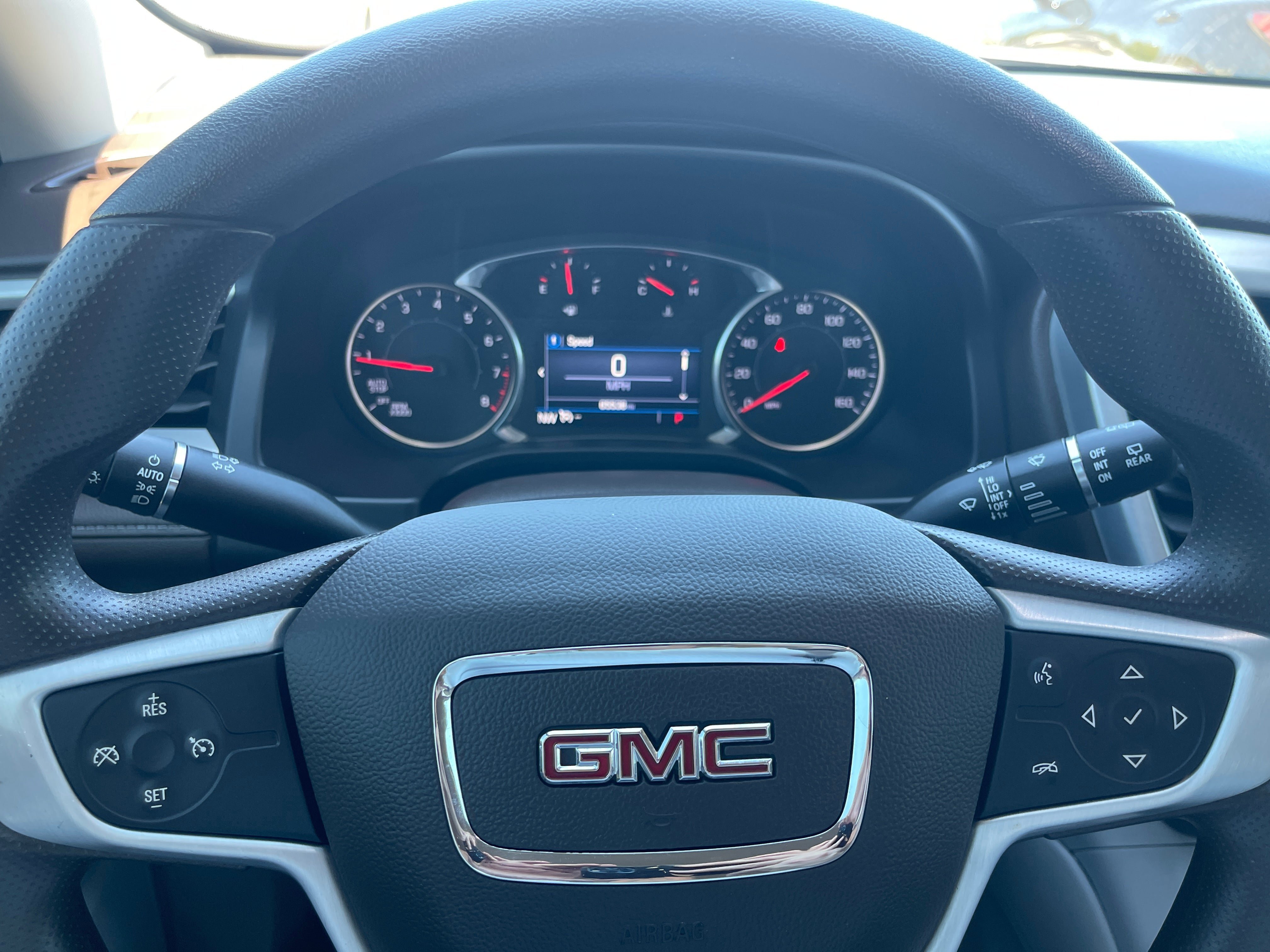 Used 2021 GMC Acadia SLE FWD image 11