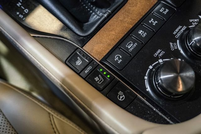 Used 2018 Lexus LX 570 4WD w/ Luxury Package image 32