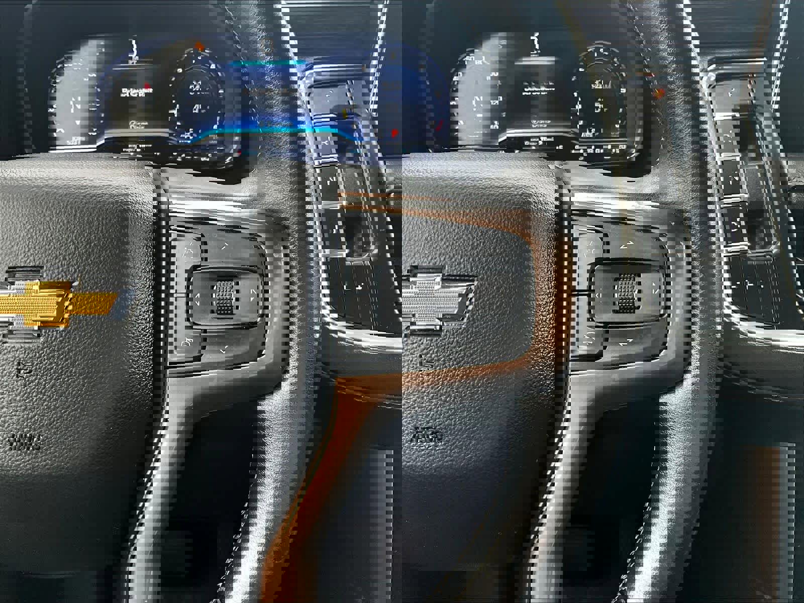 Used 2023 Chevrolet Tahoe High Country w/ Premium Package 2 image 25