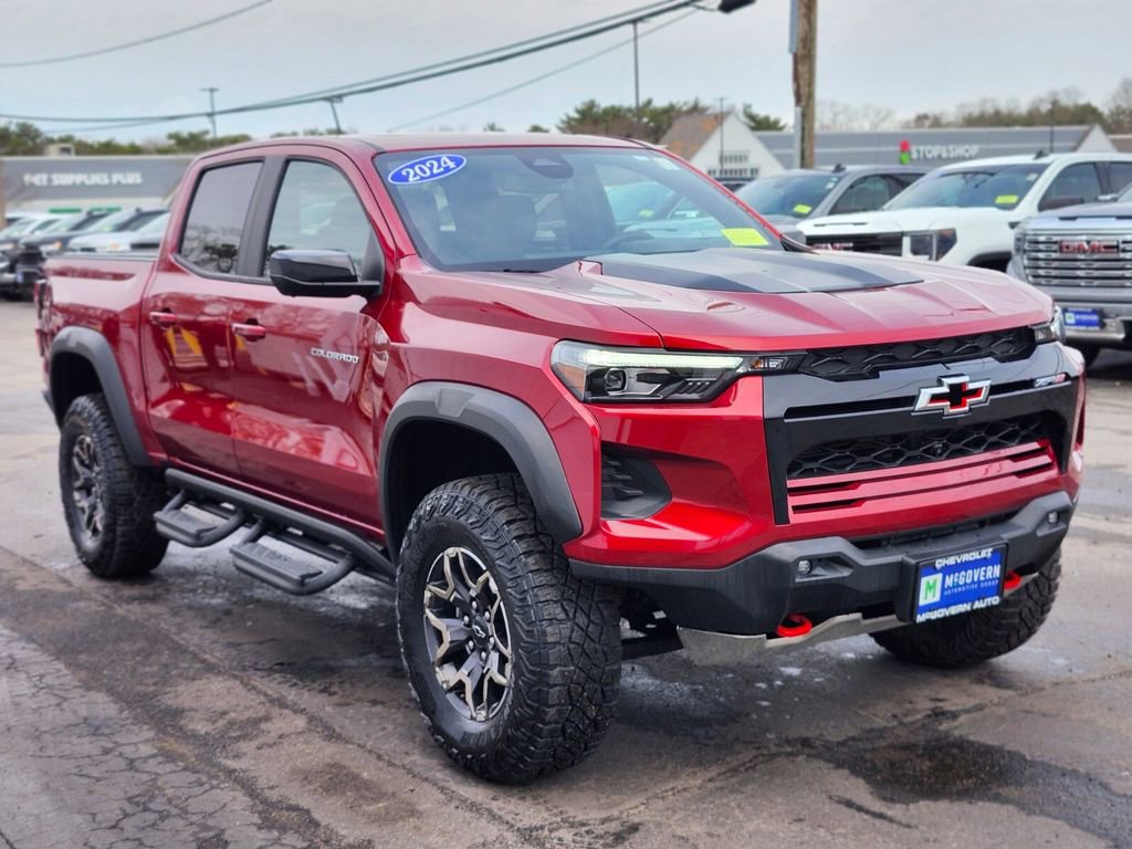 Used 2024 Chevrolet Colorado ZR2 w/ Technology Package AWD/4WD image 7