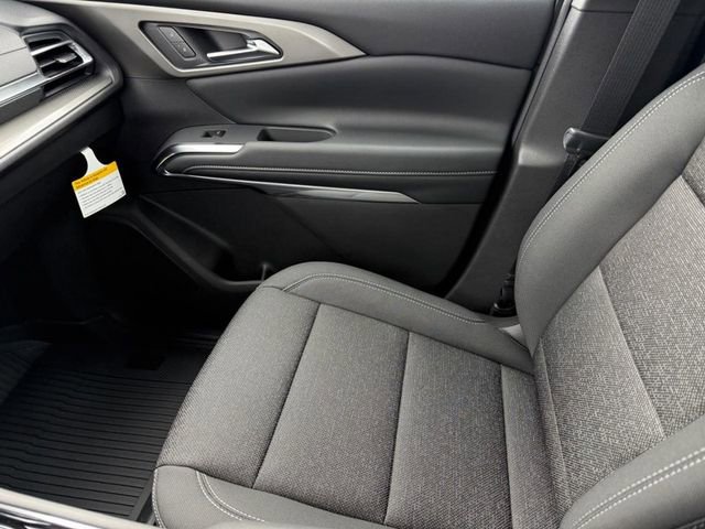 New 2026 Chevrolet Traverse LT w/ LPO, Floor Liner Package FWD image 15