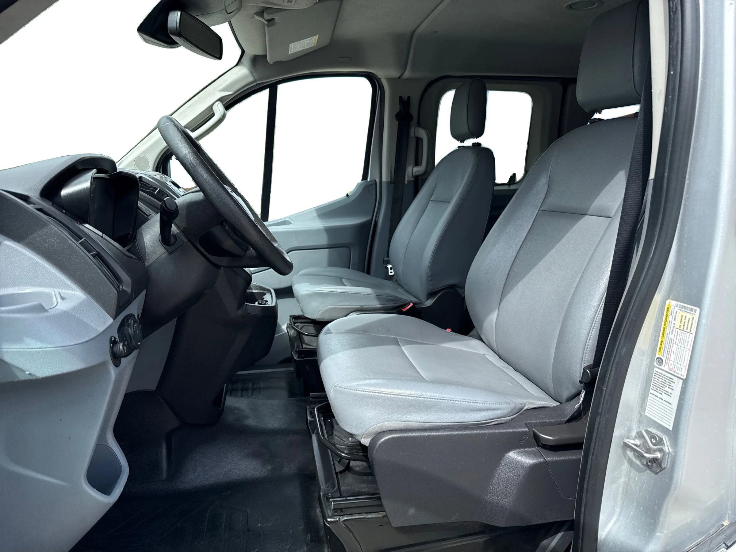 Used 2019 Ford Transit 350 XL RWD image 9