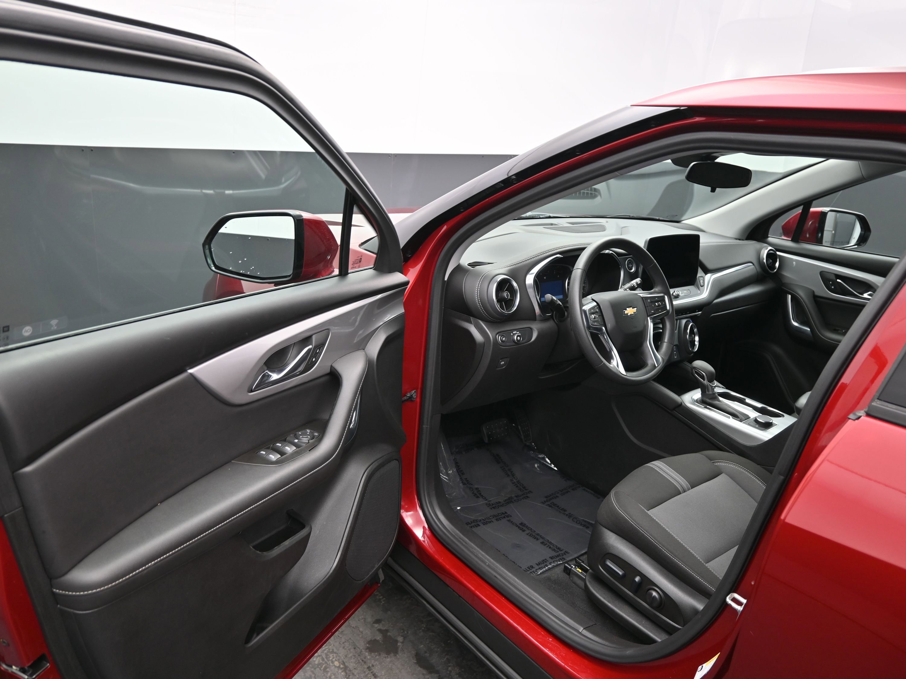 Used 2025 Chevrolet Blazer LT image 18