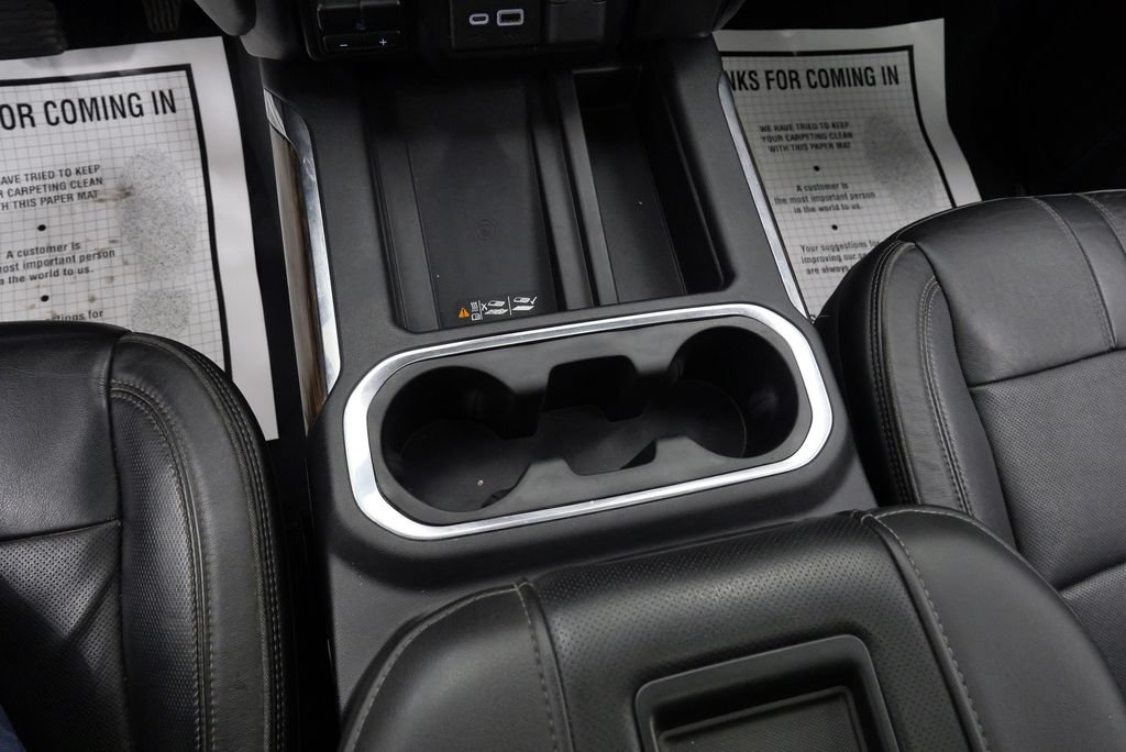 Used 2019 Chevrolet Silverado 1500 High Country w/ Technology Package AWD/4WD image 32
