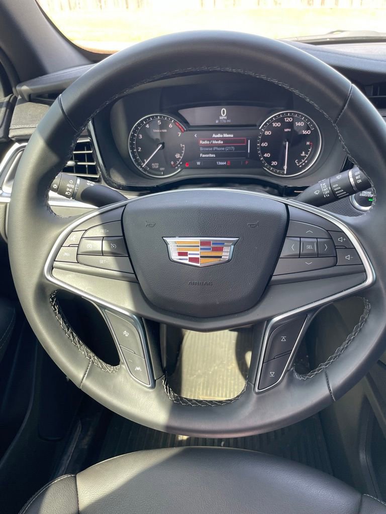 Used 2025 Cadillac XT5 Luxury FWD image 9
