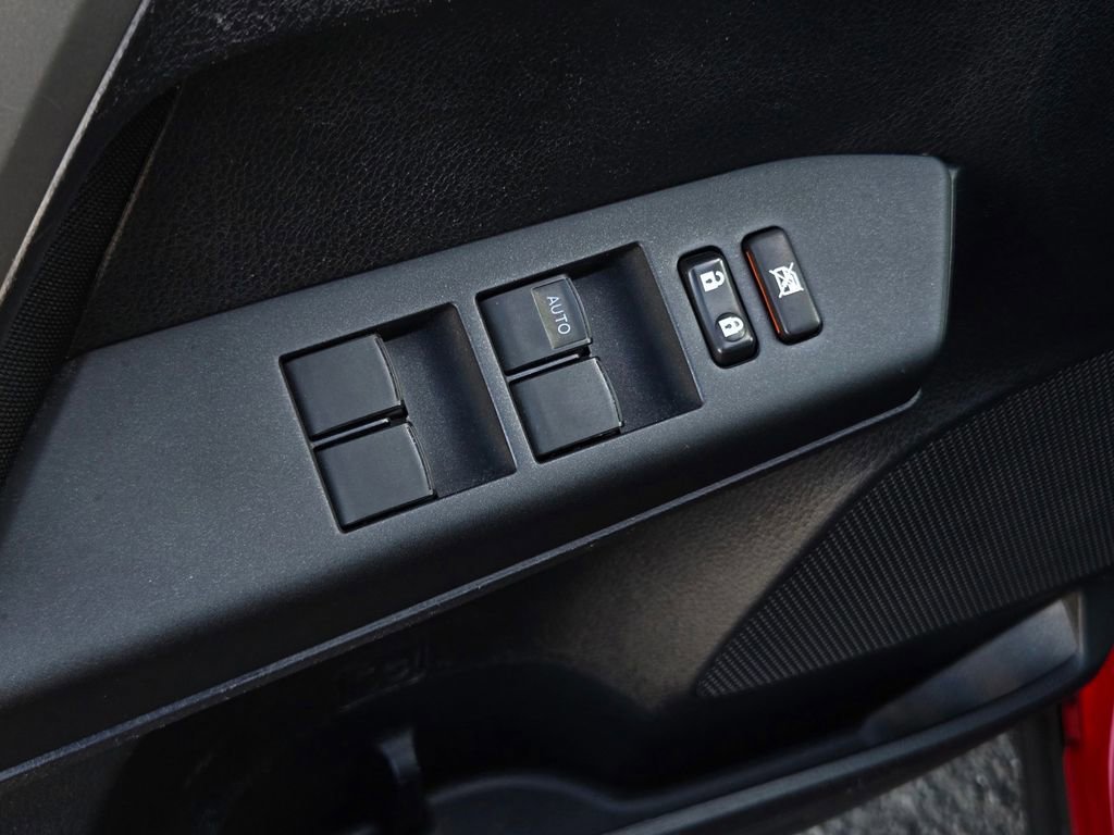 Used 2016 Toyota RAV4 LE image 11