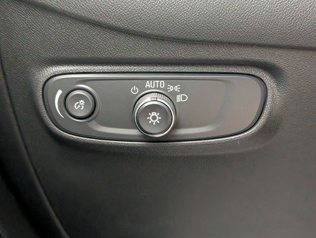 Used 2024 Chevrolet Equinox LT w/ LPO, Floor Liner Package FWD image 13